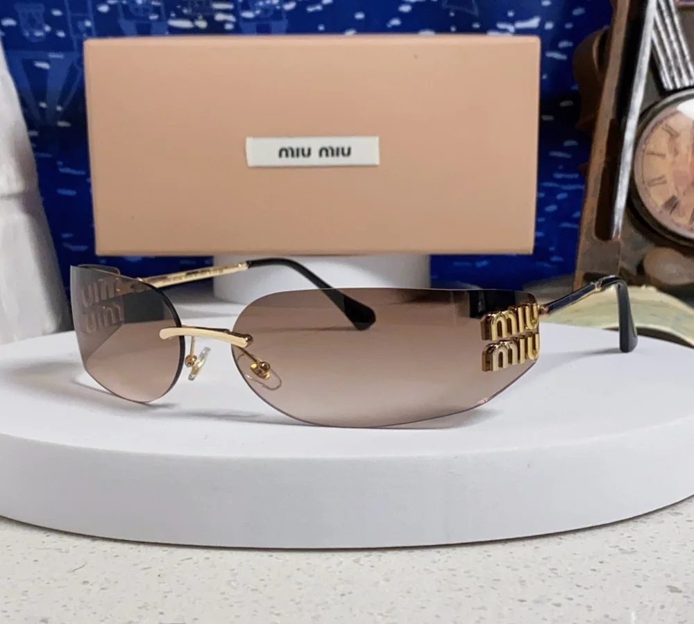 Miu Miu® chic rimless